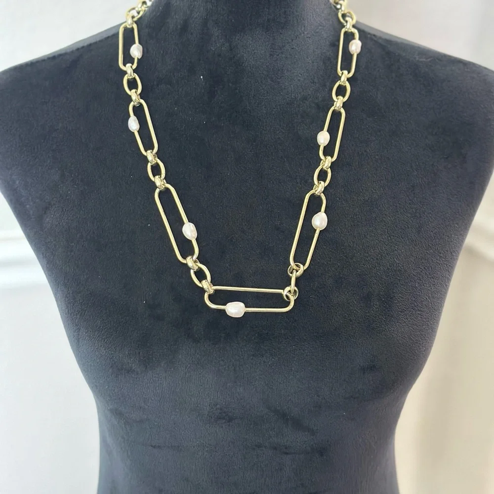 Kendra Scott Gold and White Pearl Necklace - Picture 3 of 7